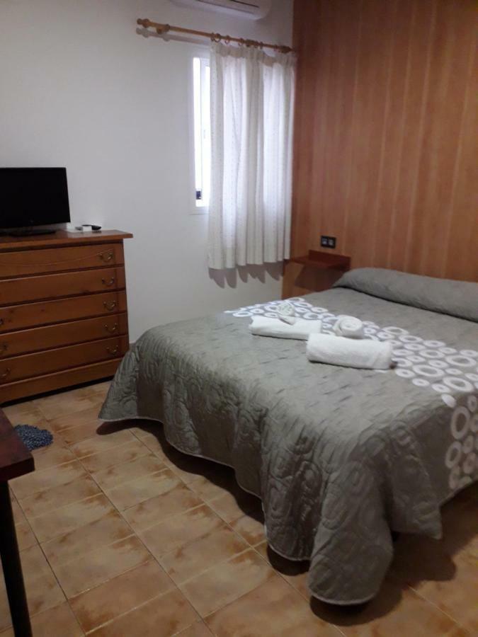 Hostal Virgen Del Pilar Baza Exterior foto